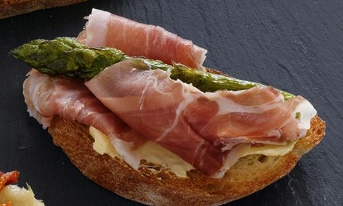 Bruschetta with Ham and Asparagus
