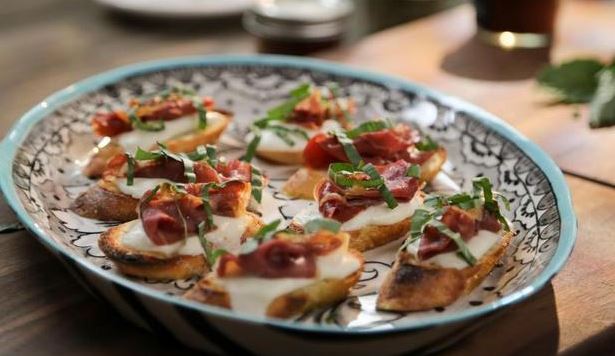 Bruschetta with Prosciutto