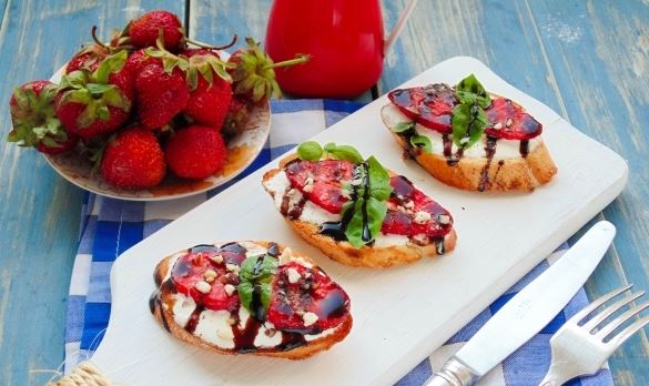 Bruschetta with Strawberries and Basil