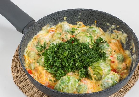 Brussels Sprouts in Sour Cream step 8