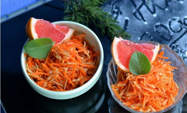Carrot and Apple Salad with Orange Sauce