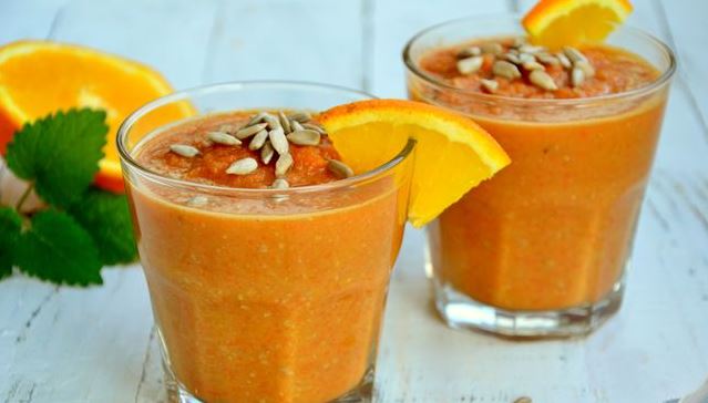 Carrot-Apple Smoothie with Orange and Sunflower Seeds