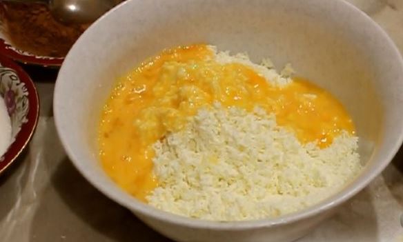 Cottage Cheese Casserole “Zebra” step 1