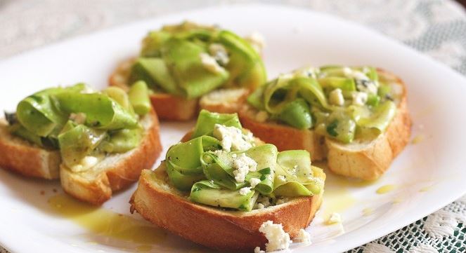 Crostini with Zucchini and Roquefort Cheese