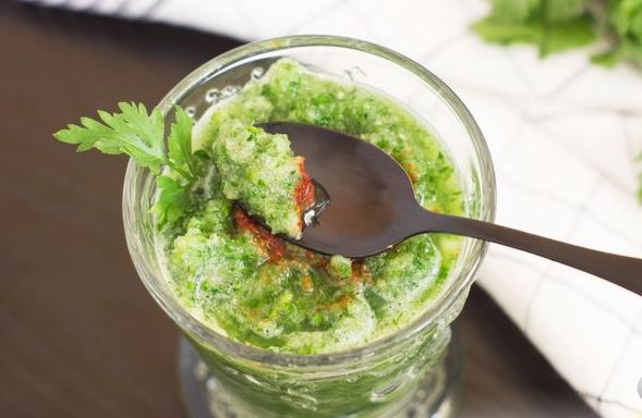 Cucumber and Parsley Smoothies step 4