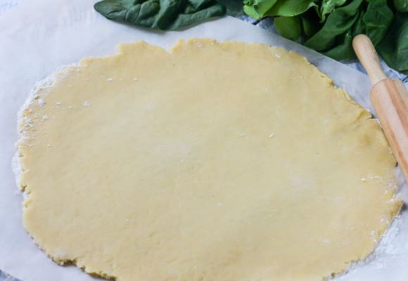 Delicious Open Quiche with Spinach and Cheese step 3