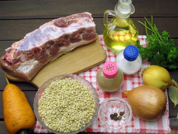 Pork Belly Baked with Pearl Barley step 1