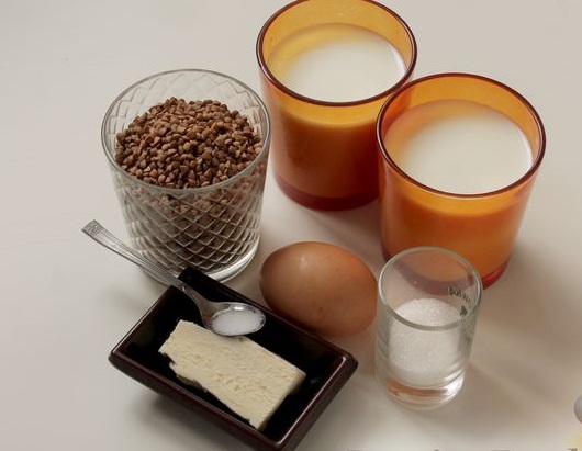 Baked Buckwheat Porridge with Egg, in Milk step 1