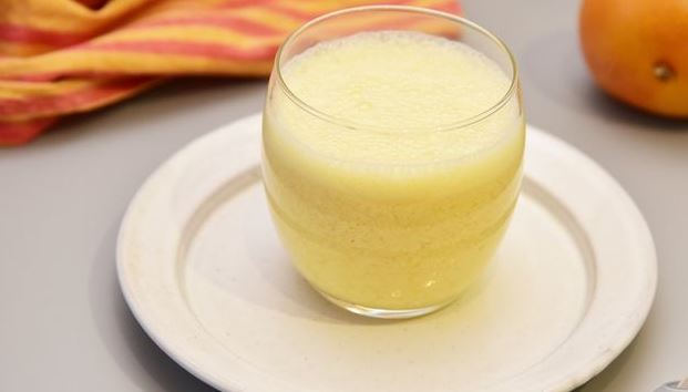 Milkshake with Orange Juice and Oatmeal