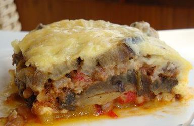 Moussaka with Minced Meat, Eggplant, Tomatoes
