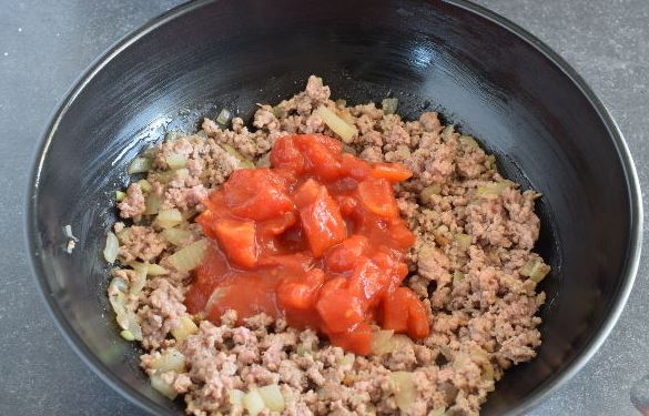 Pasta Casserole with Meat and Béchamel Sauce step 4