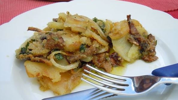 Potato Casserole with Porcini Mushrooms (Tiella Di Patate e Funghi)