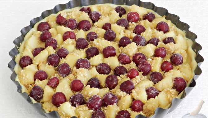 Quiche with Apples and Cherries