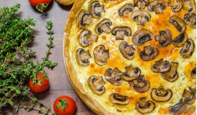 Quiche with Mushrooms and Cheese