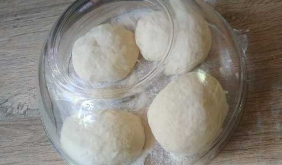 Puff Pies with Cottage Cheese and Herbs step 4