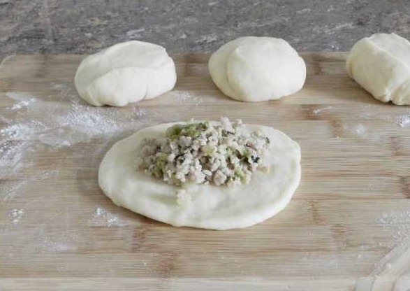 Peking Cabbage and Meat Pies step 18