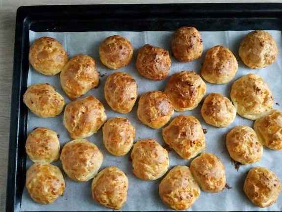Guzhera (Custard Cheese Buns) step 11