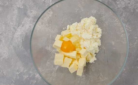 Braided Curd Pie with Apple Filling step 3