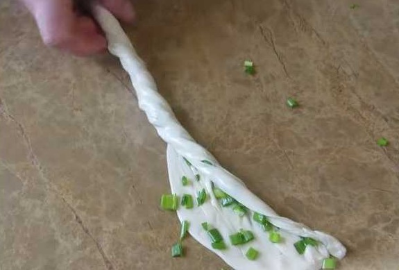Puff Pastry with Green Onions step 8