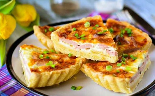 Snack Pie with Sausages, Cheese and Green Onions