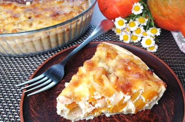 Quiche with Pumpkin and Chicken Fillet