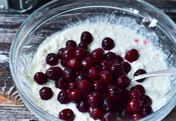 Shortcake with Cottage Cheese and Cherries step 10