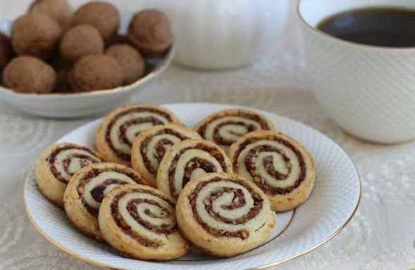Cookies with Nuts and Cranberries