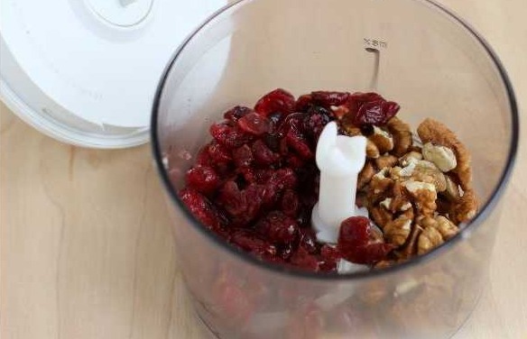 Cookies with Nuts and Cranberries step 1