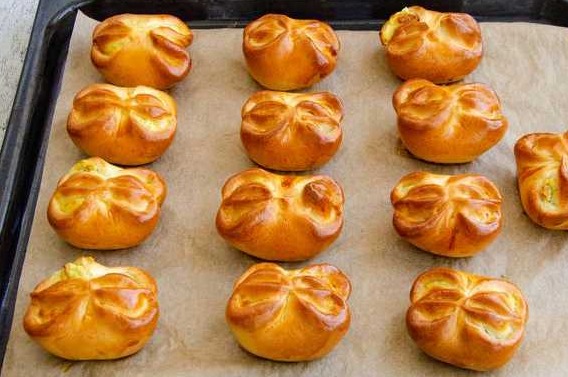 Buns with Cottage Cheese, Cheese and Herbs step 14