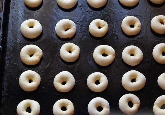 Condensed Milk Bagels step 8