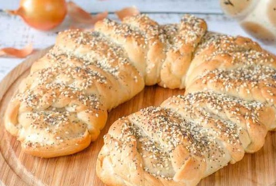 Onion Pie with Sauerkraut