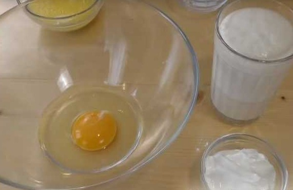 Chicken Chicken Pie with Custard step 1