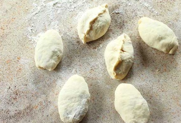 Fried Cottage Cheese Dough Pies step 7