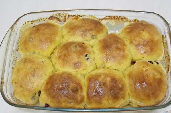 Carrot Buns with Raisins and Dried Apricots step 19