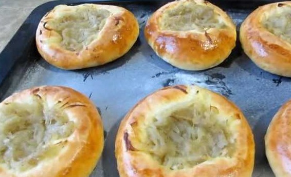 Yeast Cakes with Onions step 11