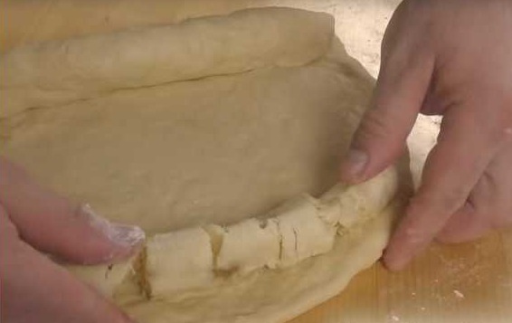 Sweet Khachapuri with Cottage Cheese, Bananas and Peach step 12
