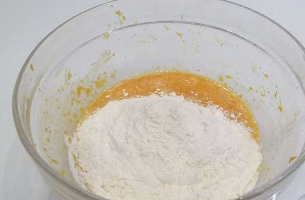 Pumpkin Yeast Buns with Sausage and Cheese step 11