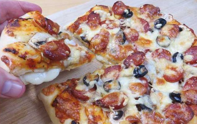 Pizza with Cheese Bottom