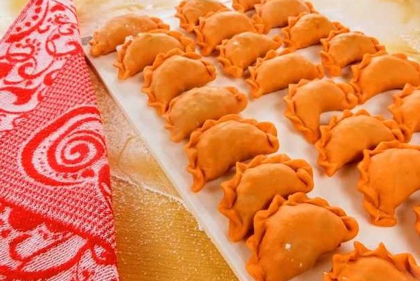Tomato Dumplings with Cabbage Filling step 8