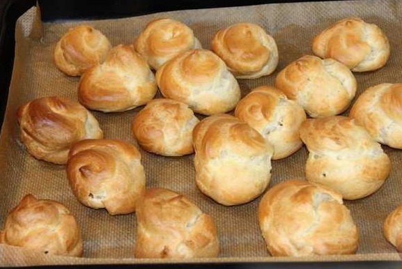 Whipped Cream Profiteroles step 9