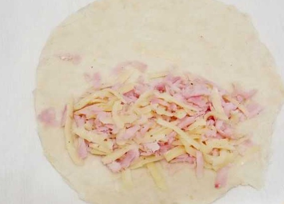 Kefir Pies with Cheese and Ham step 10