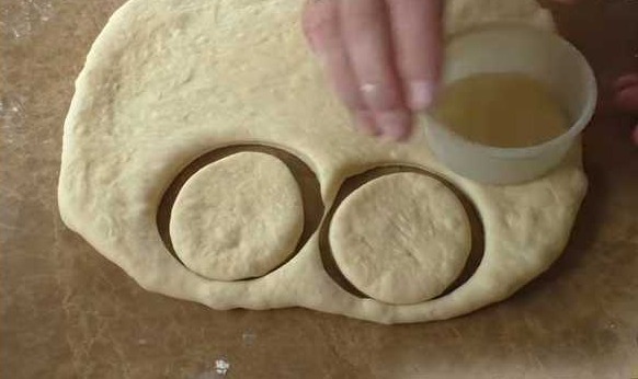 Sesame Buns, for Burgers and Sandwiches step 8