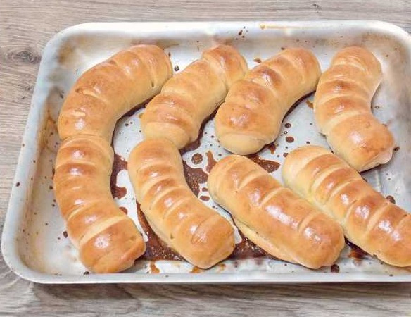 Yeast Dough Buns with Melted Cheese step 13