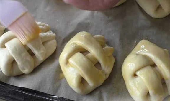 Yeast Dough Buns with Meat and Cheese step 13