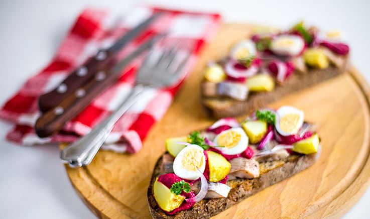 Smorrebrod with Beetroot, Herring and Egg