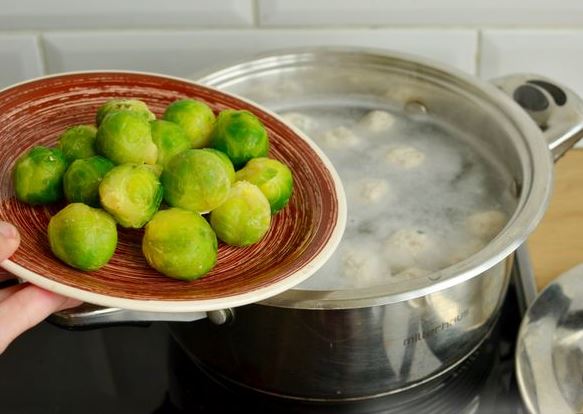 Soup with Meatballs and Brussels Sprouts step 3