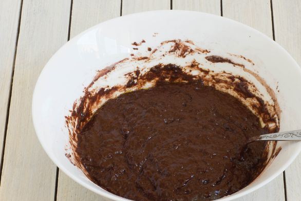 Chocolate Muffins with Vegetable Oil, no Eggs step 5