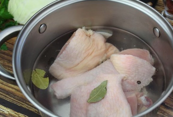 Borscht with Chicken and Hibiscus (no Beets) step 1