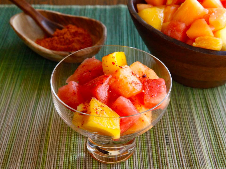 Fruit salad + chili powder