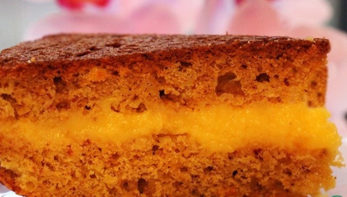 Orange and Almond Cake with Orange Cream